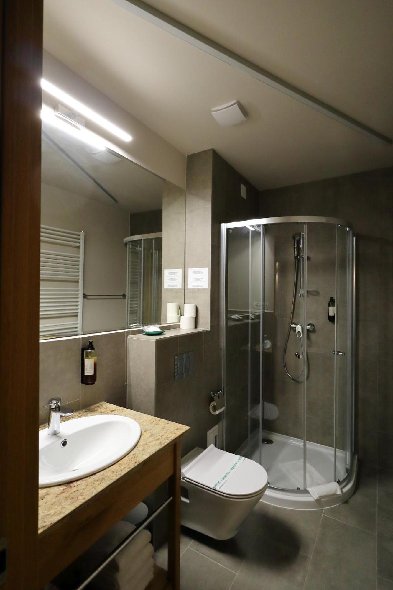 Отель Casa Calfelor Kolping Тимишоара Экстерьер фото